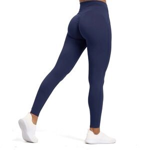 Blue leggings scrunch